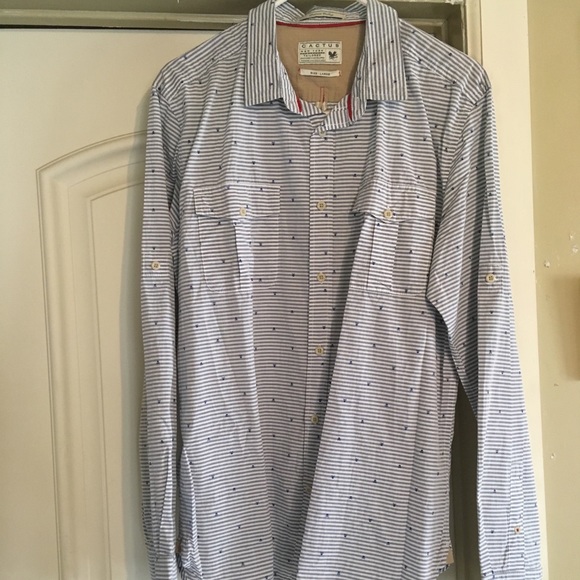 Long Sleeve Button-Up Casual Skull Shirt NWOT - Picture 2 of 6